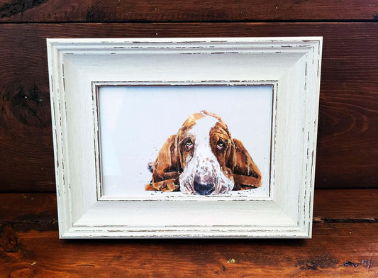 Basset Hound Mini Art Print 17x12cm – Framed White Rustic Frame | Basset Hound Wall Art, Long-Ear Dog Decor, Gift for Basset Lovers